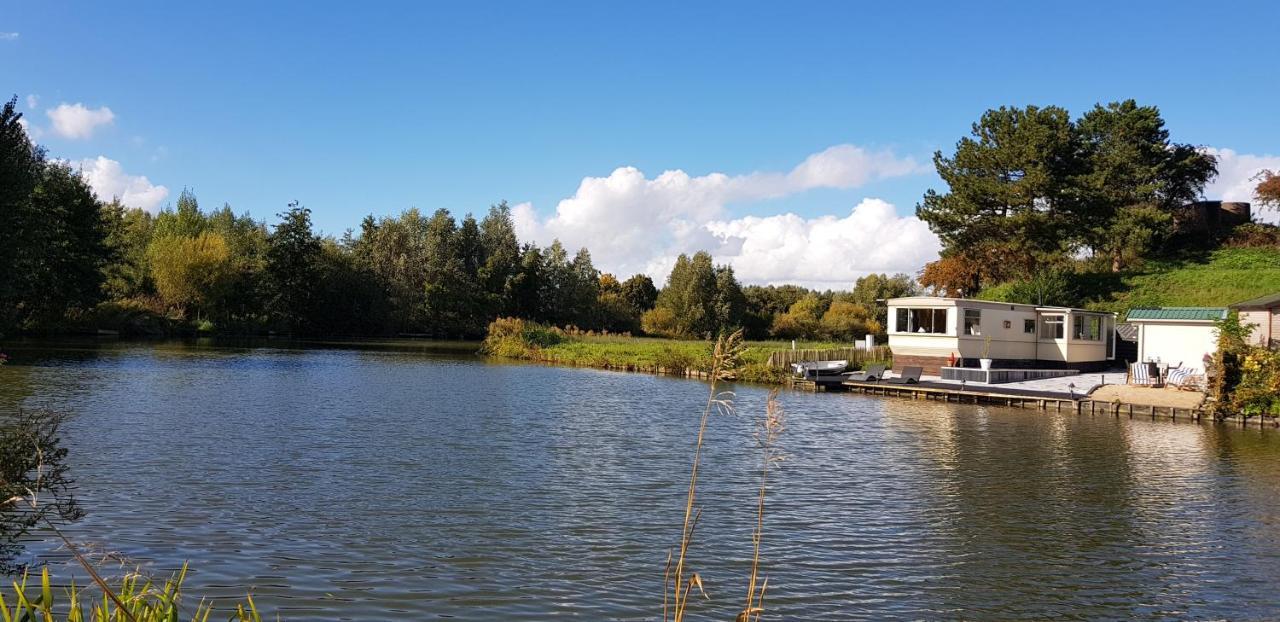 Carafun Aan Het Water Ooltgensplaat Villa Exterior photo