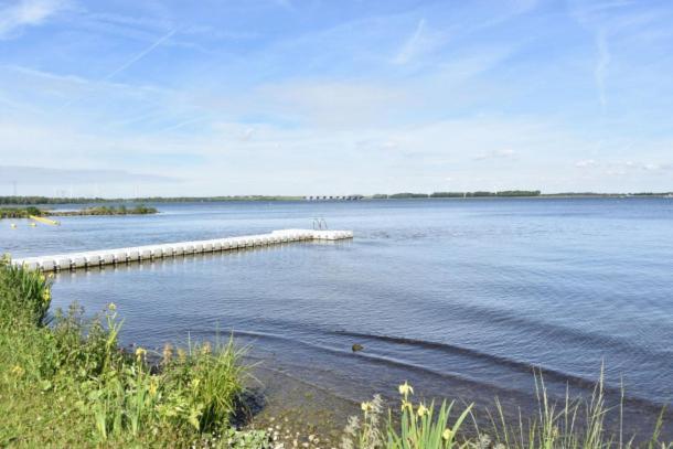 Carafun Aan Het Water Ooltgensplaat Villa Exterior photo